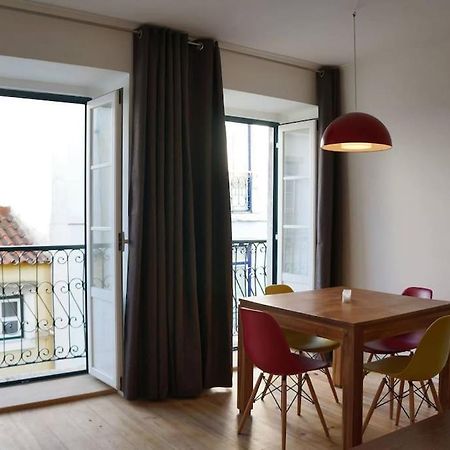 Two Bedroom Apt In Historic Location! Close To The River 리스본 외부 사진